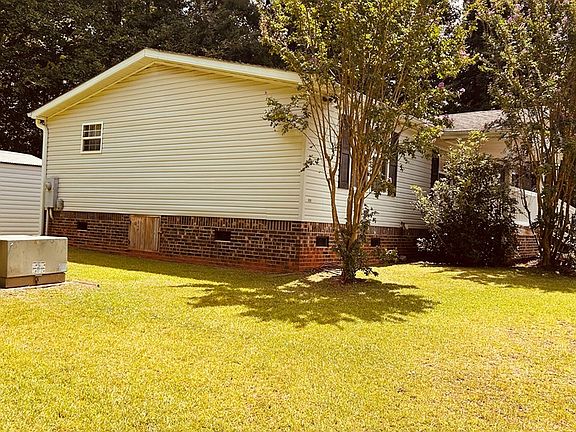 3rd image of 137 Spring Lake Dr