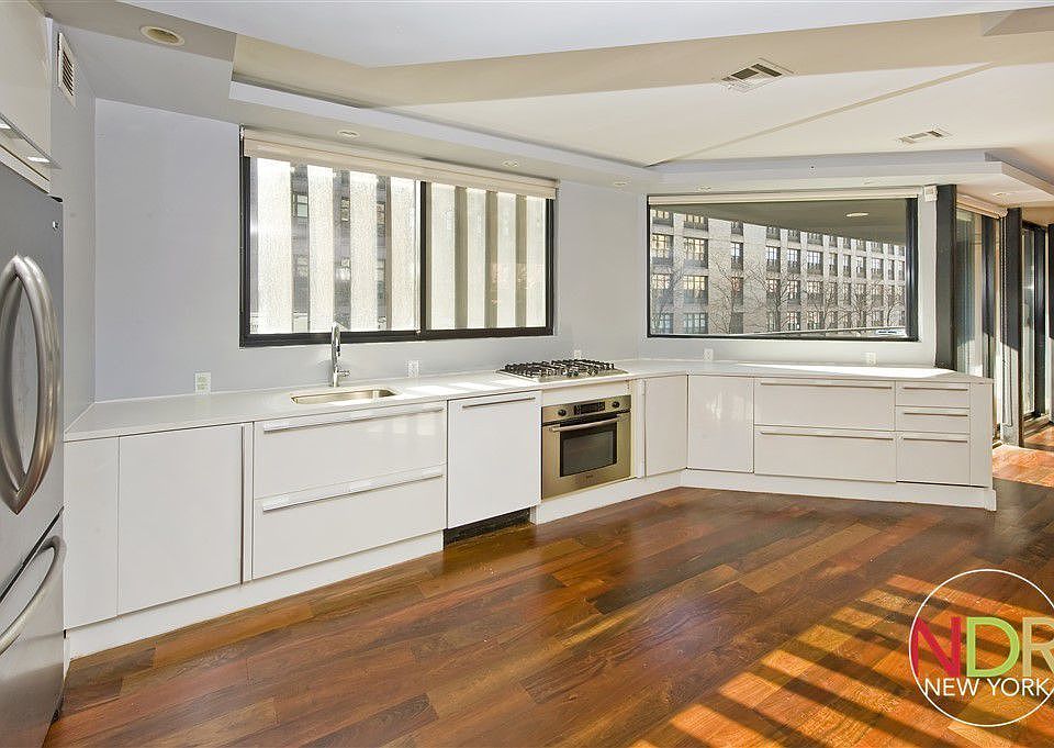 1st image of 268 Wythe Ave APT 2