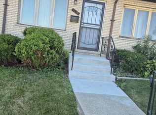 9118 S King Dr, Chicago, IL 60619