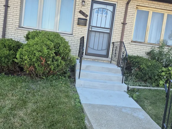 9118 S King Dr, Chicago, IL 60619