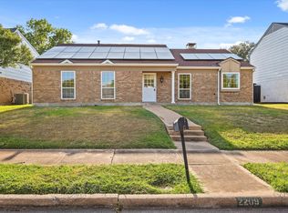 2209 Saharah Dr, Garland, TX 75044