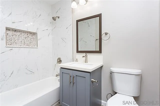 4760 Polk Ave — Photo 2