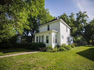 716 Lyndale Ave, Morris, MN 56267