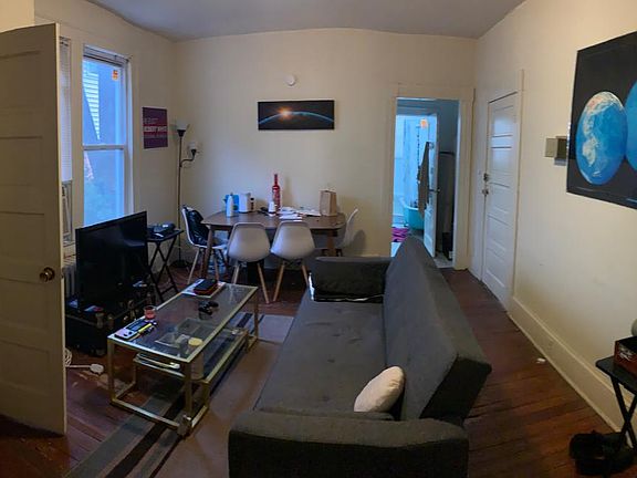 2nd image of 1915 N Wayne St APT 2