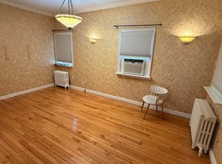 606 Tompkins Ave Floor 1, Staten Island, NY 10305