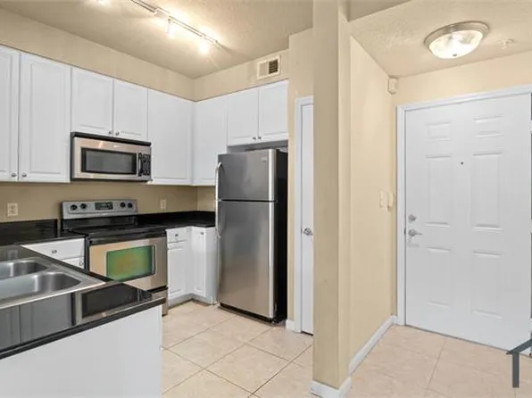 8539 Gate Pkwy W, Jacksonville, FL