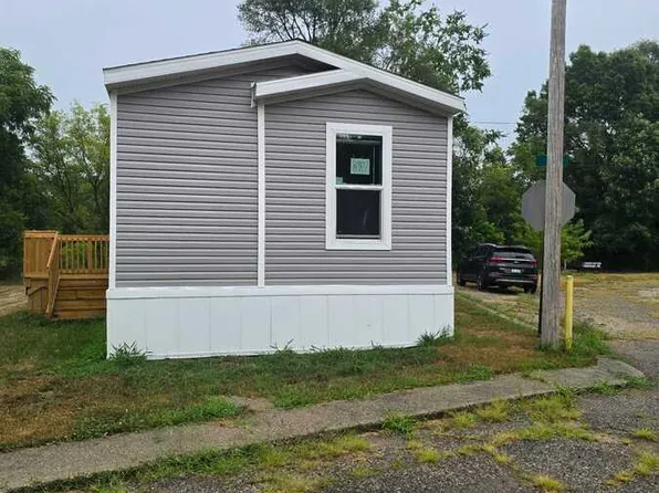993 Michigan Ave E, Battle Creek, MI