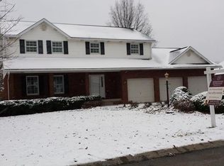 115 Deer Run Dr, Butler, PA 16001