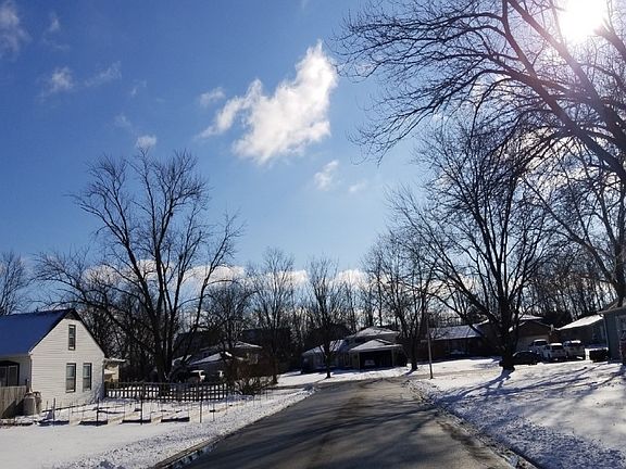 4th image of 15023 Holiday Ct