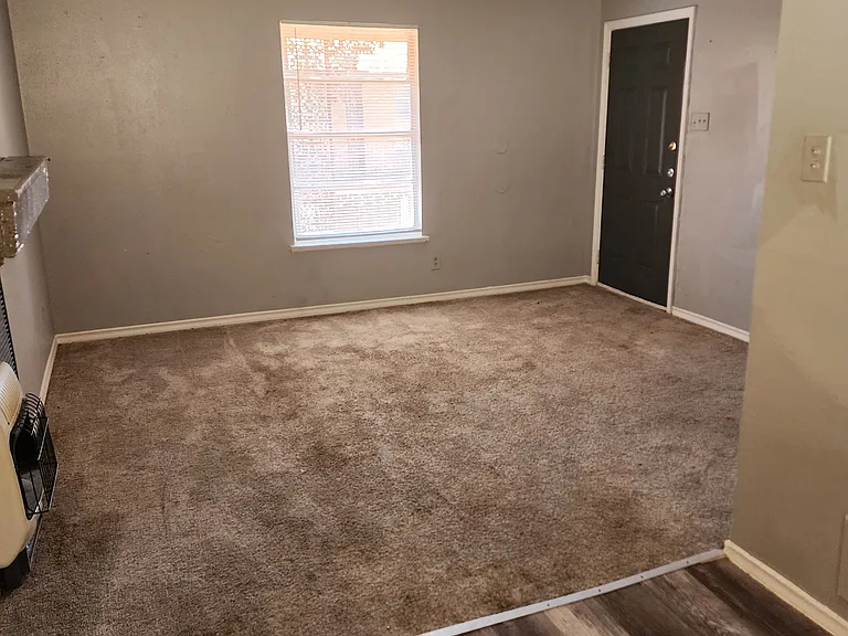 900 N Marsalis Ave — Photo 12