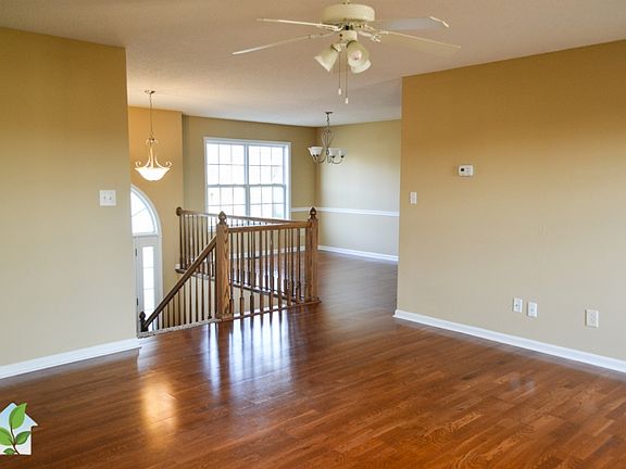 4th image of 1416 Addison Dr