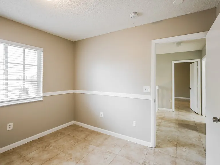 40 NW 110th Ave — Photo 13