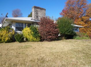 2 Crown Cir, Bristol, TN 37620