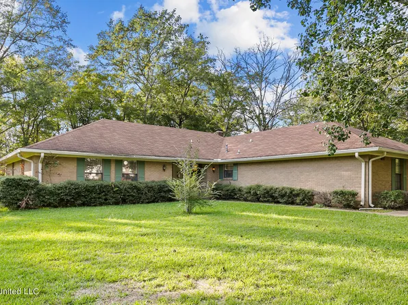 811 N Maple St #D, D Lo, MS 39062