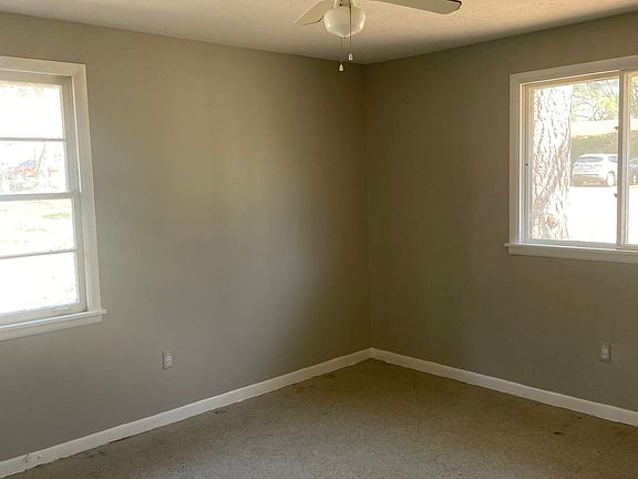 5th image of 2849 Engleside Dr