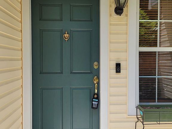 2nd image of 11246 Lake Mandarin Cir E