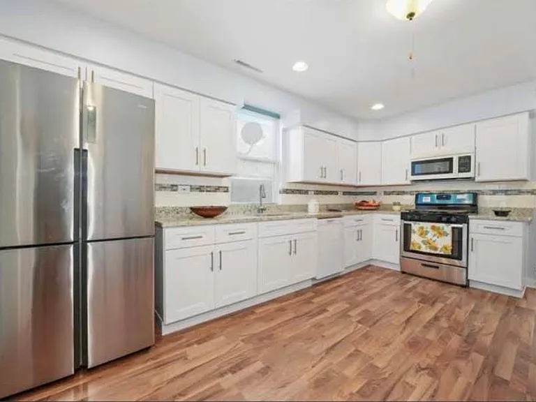 4316 W 31st St #2 — Photo 3