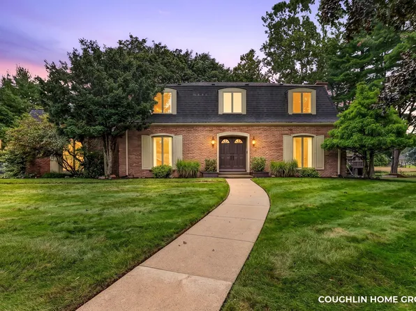 1330 Ridgewood Dr, Hastings, MI 49058
