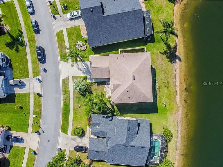 470 Canary Island Ct — Photo 23