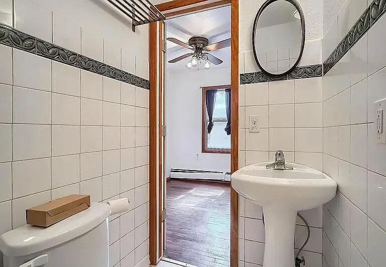 2383 S Williams St — Photo 32