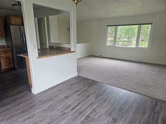 2nd image of 3508 Fox Farm Rd