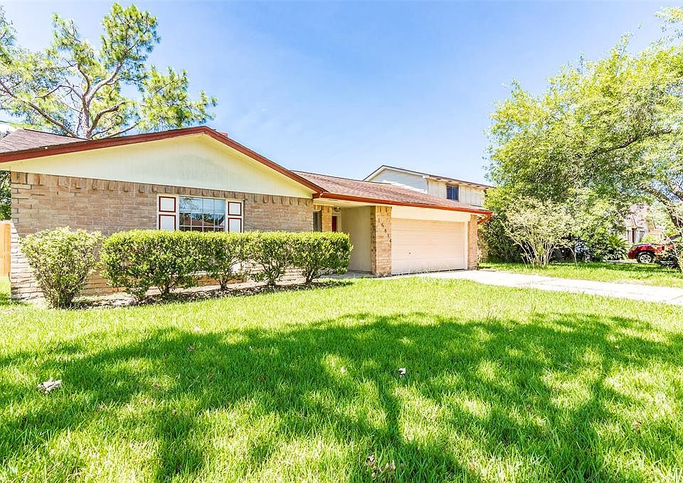 1st image of 16814 Bougainvilla Ln