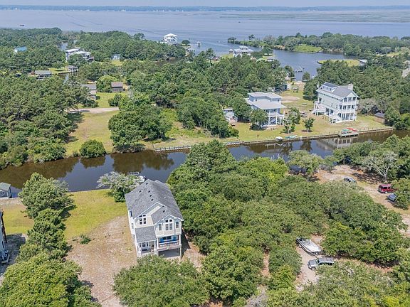 3rd image of 2132 Dolphin Ln
