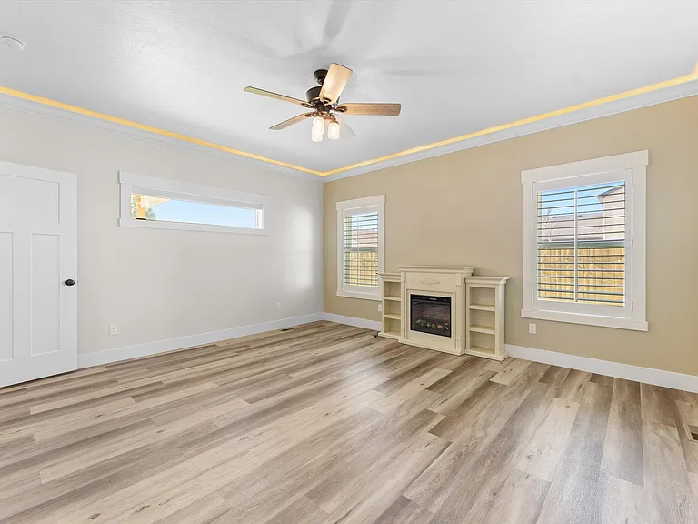 1065 SW Camille Dr — Photo 18