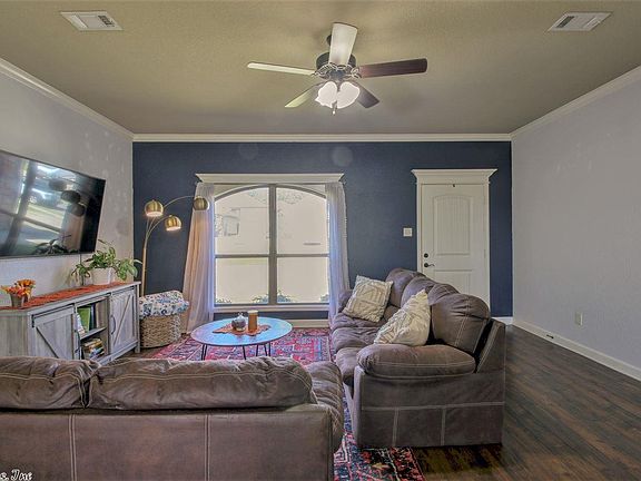 5th image of 707 Rolling Rock Dr