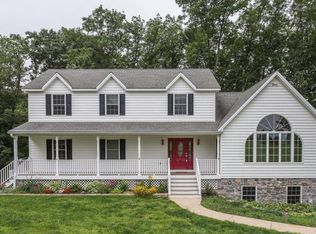 1823 Garrett Rd, Manchester, MD 21102