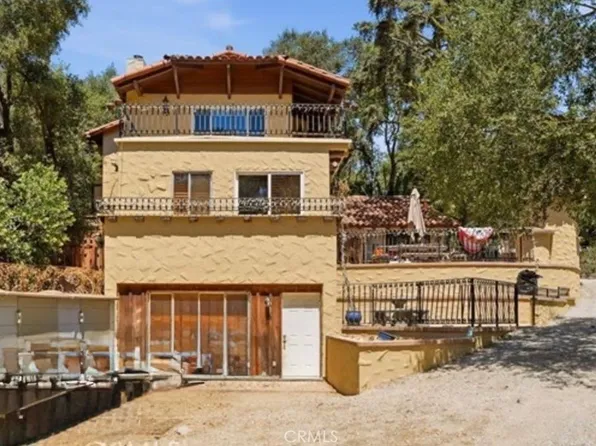 736 Crater Oak Dr, Calabasas, CA 91302