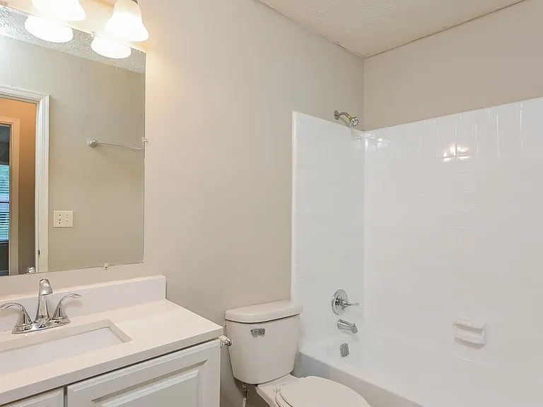 3824 Princess Ct — Photo 15