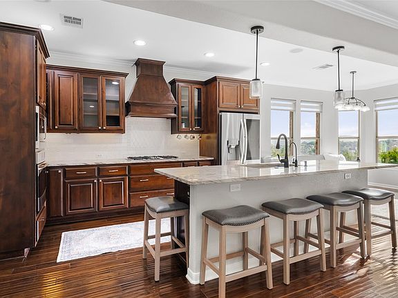 4th image of 220 Mediterra Point