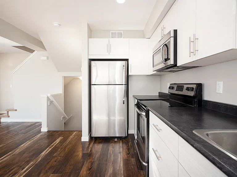100 Southview Cres #1206 — Photo 31