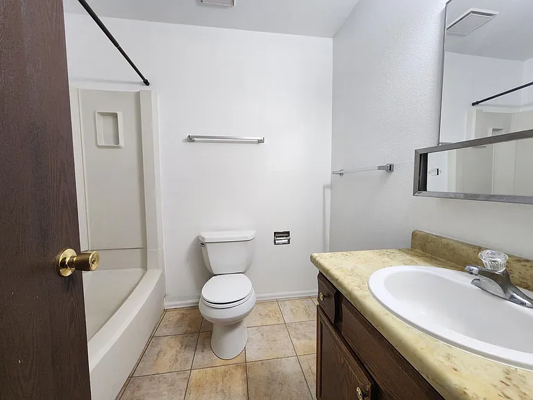 55 Castle Royal Dr — Photo 12