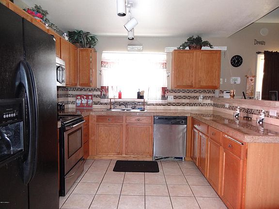3rd image of 9177 N 73rd Ln