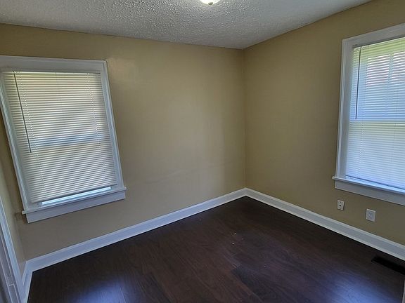 5th image of 822 S Lynhurst Dr