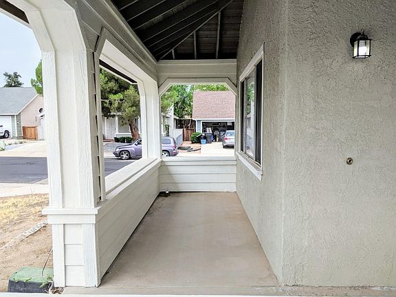 3rd image of 13654 Opal Cir