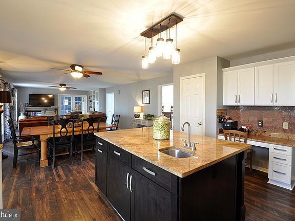 5th image of 9928 Avalon Way