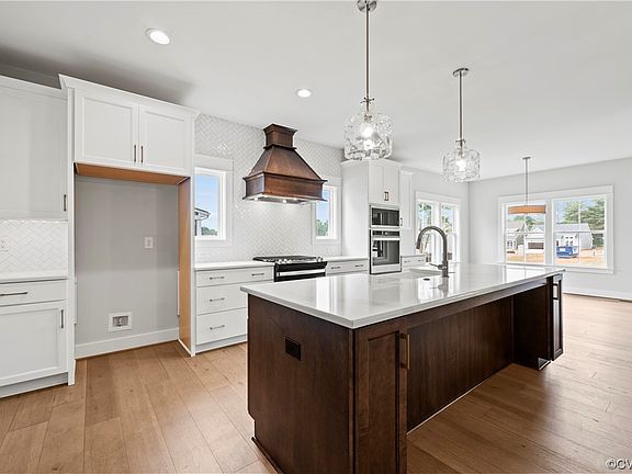 4th image of 9609 Seven Sisters Dr