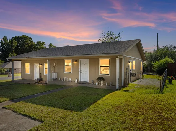 110 N Park St, Cabot, AR 72023