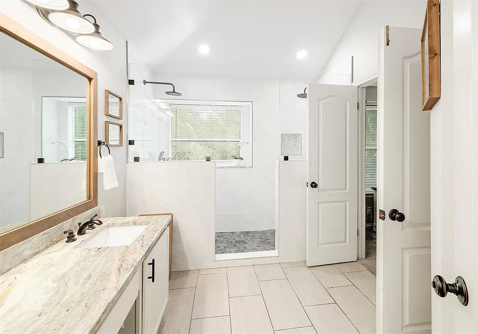 4 bed, 3514 sqft, $3,900 — Photo 4