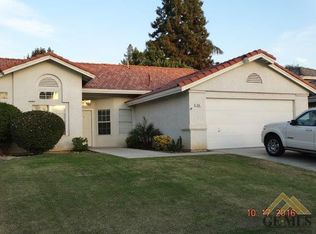 700 Harvest Creek Rd, Bakersfield, CA 93312
