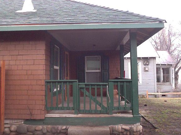 front porch-note river rock