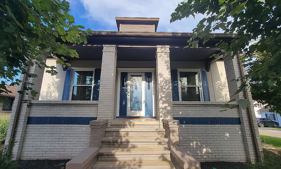 1st image of 67999 Walnut St