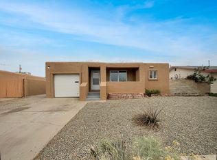304 General Hodges St NE, Albuquerque, NM 87123