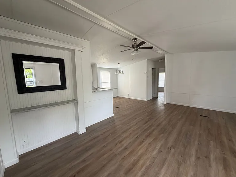 113 Briteblue Dr — Photo 2