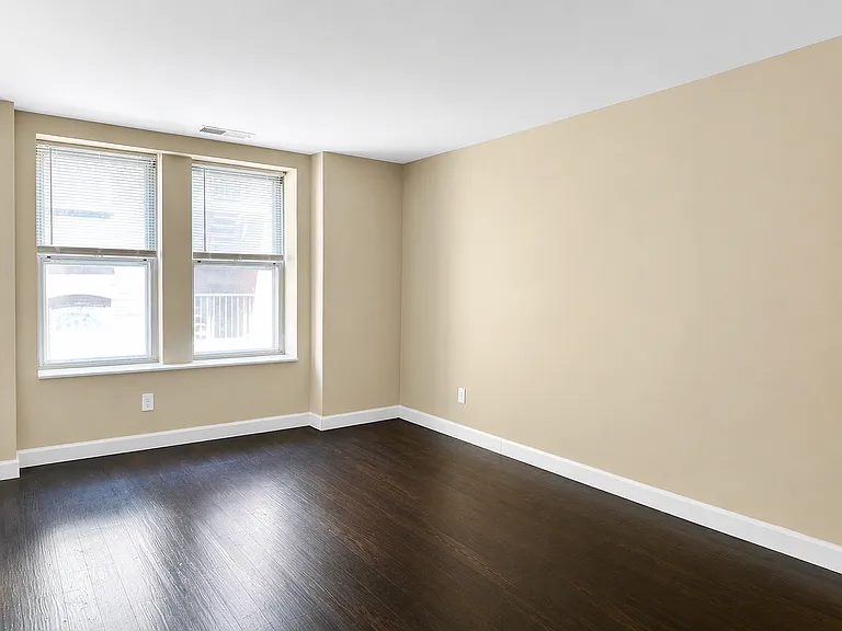 627 Clara Ave #206 — Photo 8