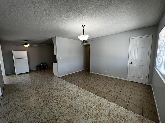 3rd image of 6540 Evergreen Ave