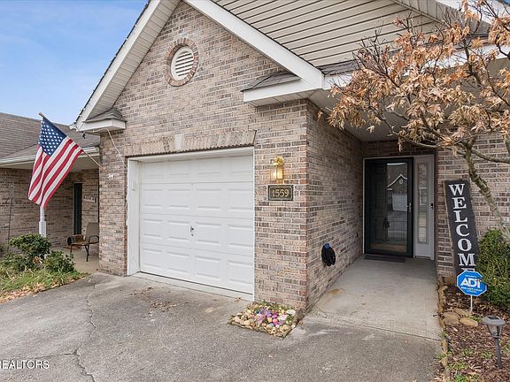 2nd image of 1559 Ellery Ln